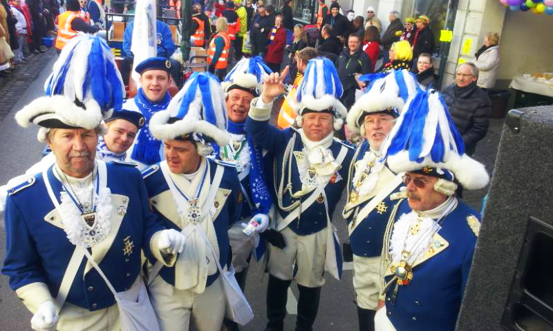 Blaue Funken Weisweiler Rosenmontagszug